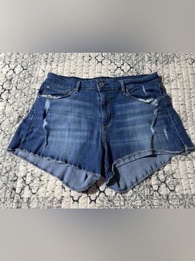 Signature Levi Strauss Stretch High Rise Distressed Cut Off Jean Shorts Size 16
